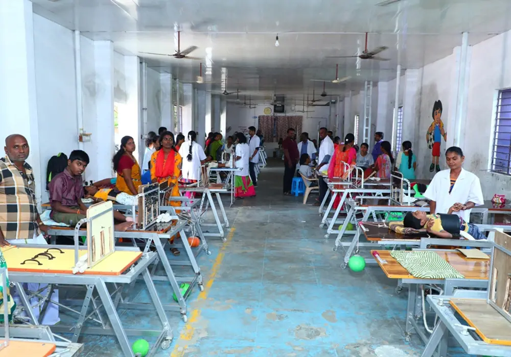 Gallery - Spinal Injury Ttreatment in Tamilnadu,hospital for spinal injury treatment in tamilnadu