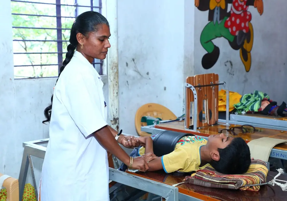 Gallery - Spinal Injury Ttreatment in Tamilnadu,hospital for spinal injury treatment in tamilnadu