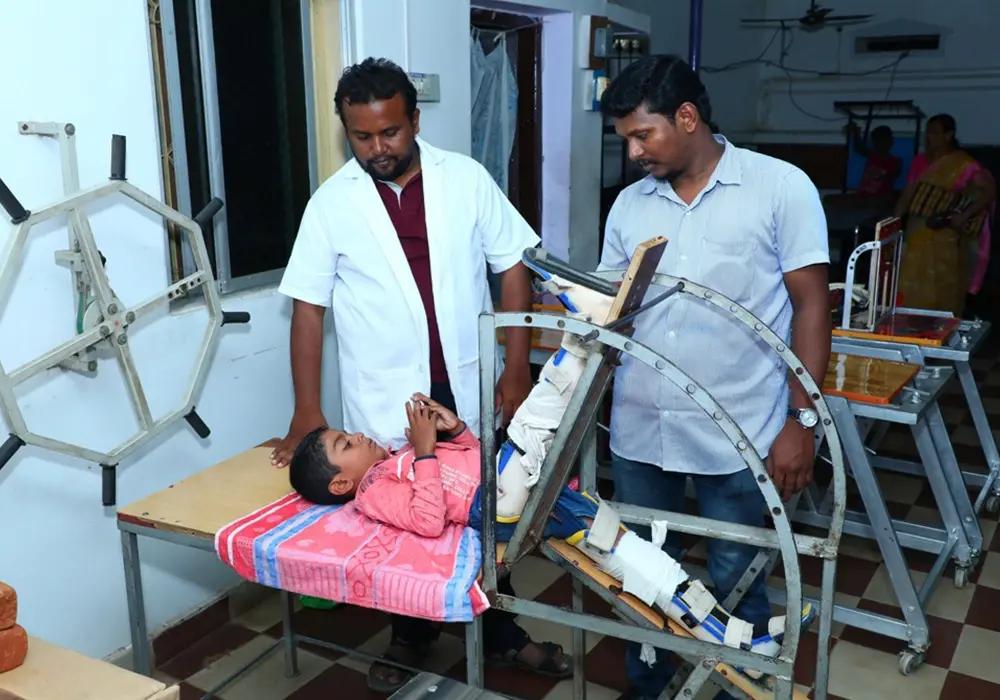 Gallery - Spinal Injury Ttreatment in Tamilnadu,hospital for spinal injury treatment in tamilnadu
