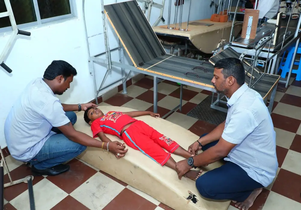 Gallery - Spinal Injury Ttreatment in Tamilnadu,hospital for spinal injury treatment in tamilnadu