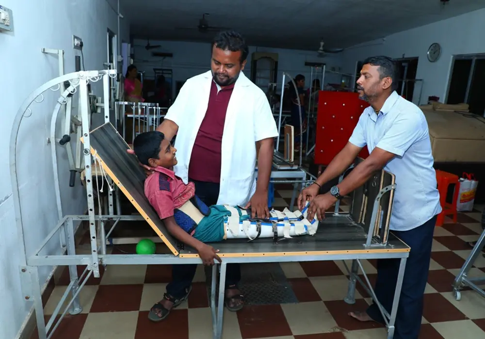Gallery - Spinal Injury Ttreatment in Tamilnadu,hospital for spinal injury treatment in tamilnadu